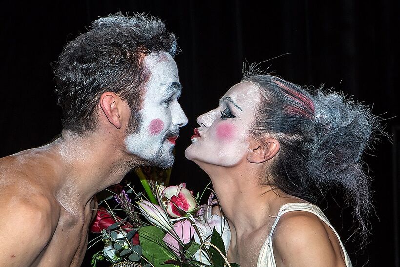 Linda Svidró s manželem Viktorem po premiéře Šest tanců. Foto: Michal Siroň